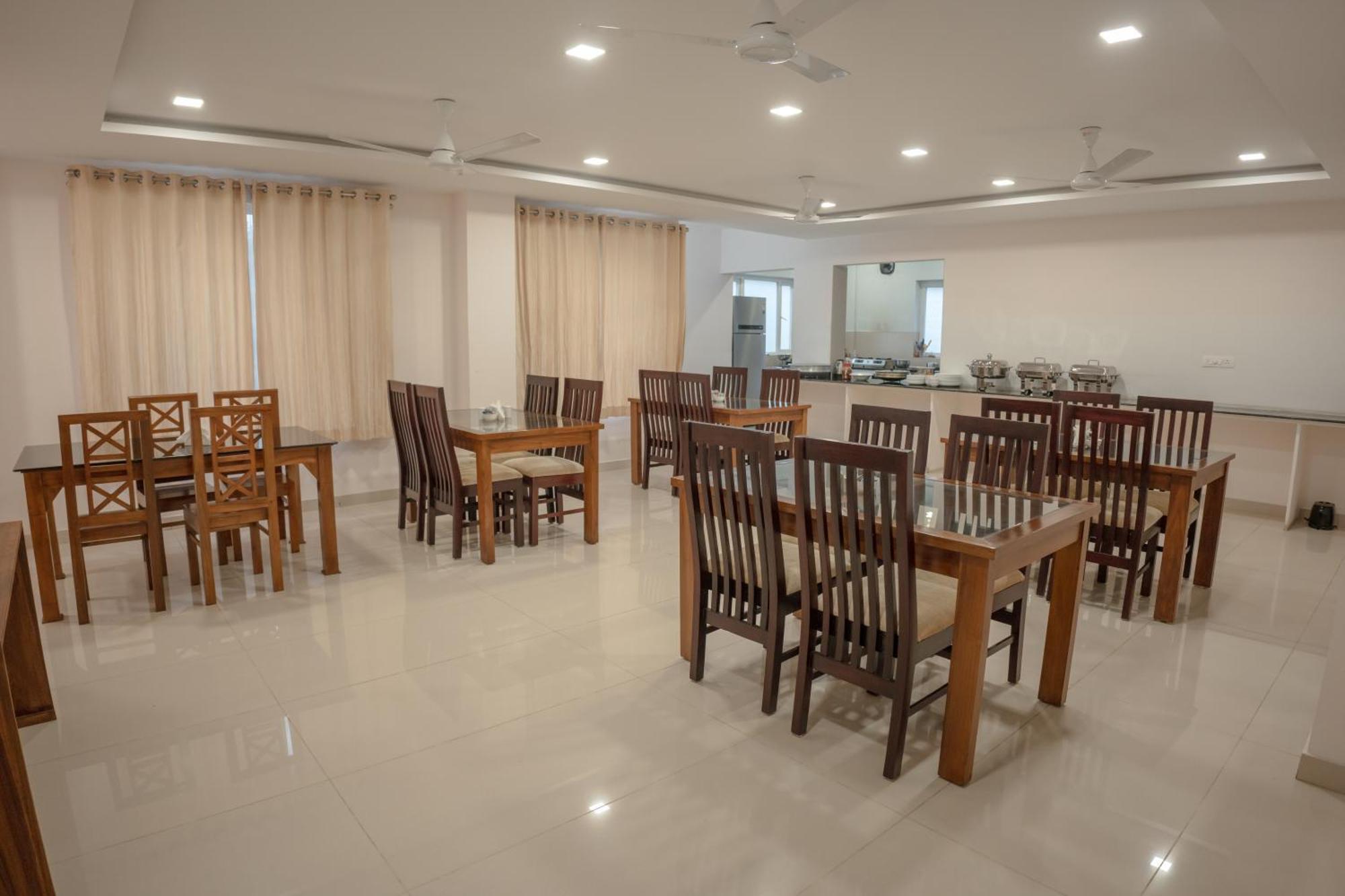 Daffodils Luxury Airport Suites Kochi Exterior foto